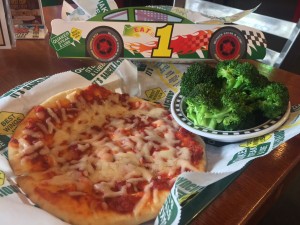 Kid’s Lube Cruiser Meal_pizza